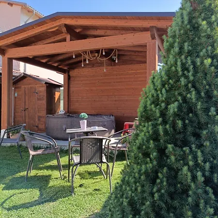 La Pennichella Guest house Montereale